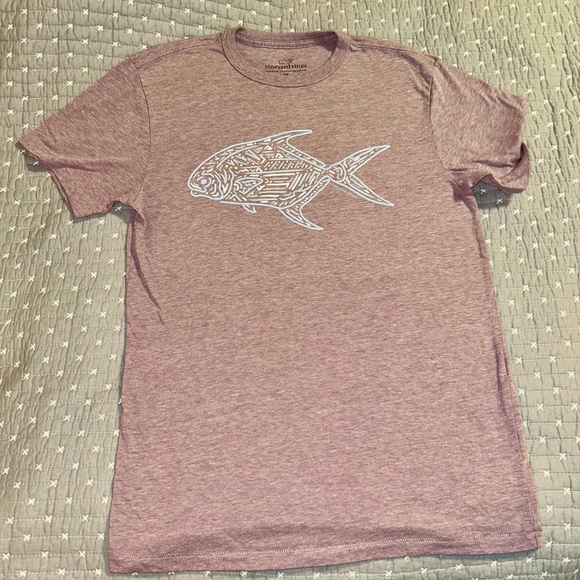 2 for $20 Vineyard Vines Mauve Fish Graphic Tee - Picture 1 of 4
